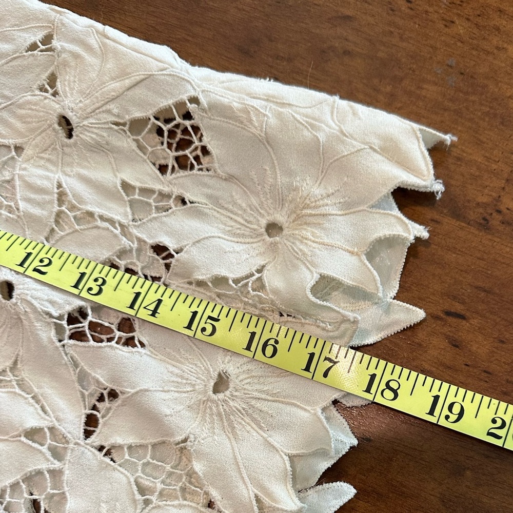 Vintage 70s Lace Floral Cropped Vest Women's Medium Boho Kitschy Flower Child - Picture 4 of 10